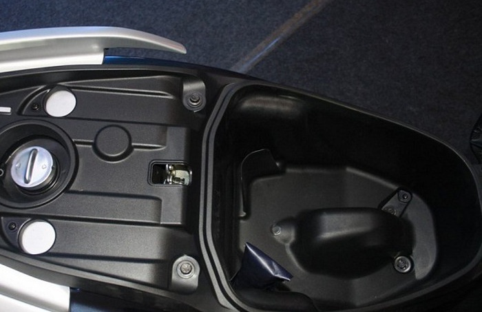 Cairns car aircon regas